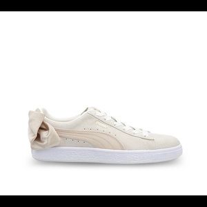 Puma Suede Bow Shoes (color is Marshmallow gold)